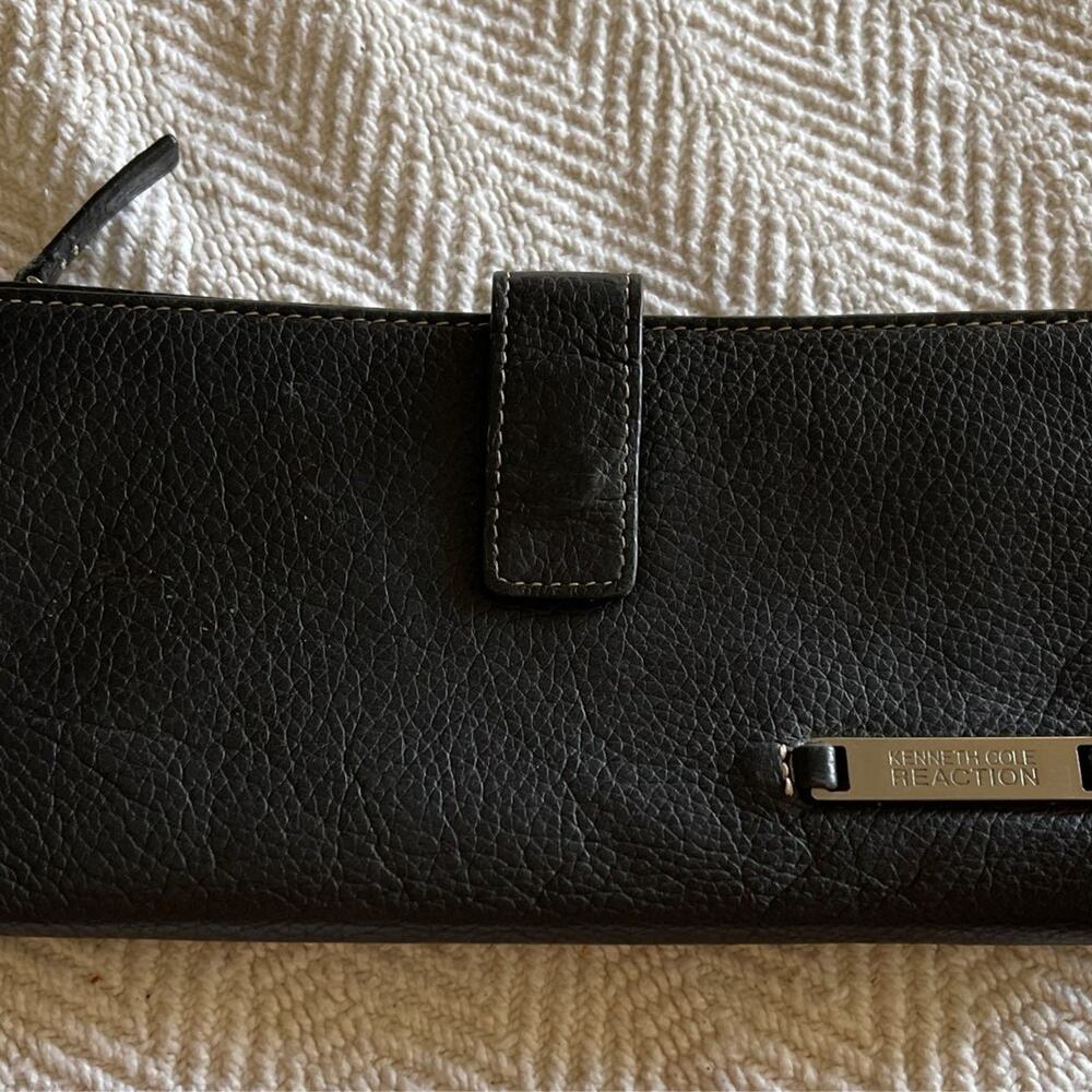 Kenneth Cole Reaction long wallet black Leather womens